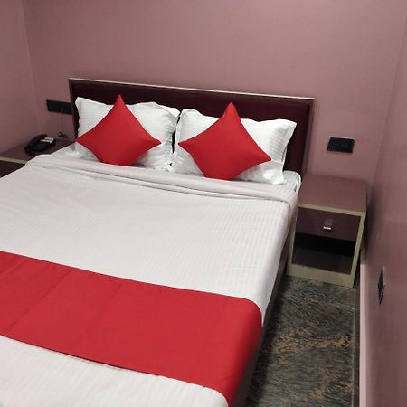 Oyo 16871 Anant Home Stay ชิลลอง ภายนอก รูปภาพ