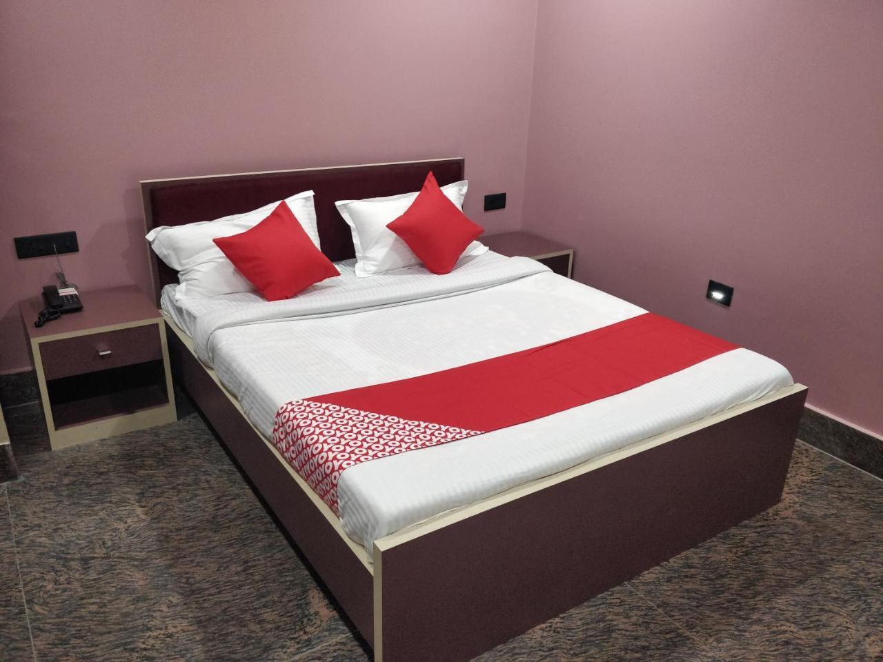 Oyo 16871 Anant Home Stay ชิลลอง ภายนอก รูปภาพ