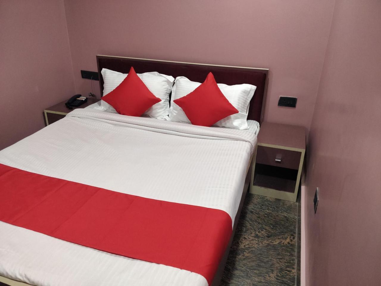 Oyo 16871 Anant Home Stay ชิลลอง ภายนอก รูปภาพ