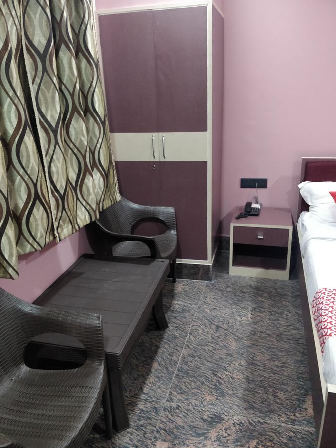 Oyo 16871 Anant Home Stay ชิลลอง ภายนอก รูปภาพ