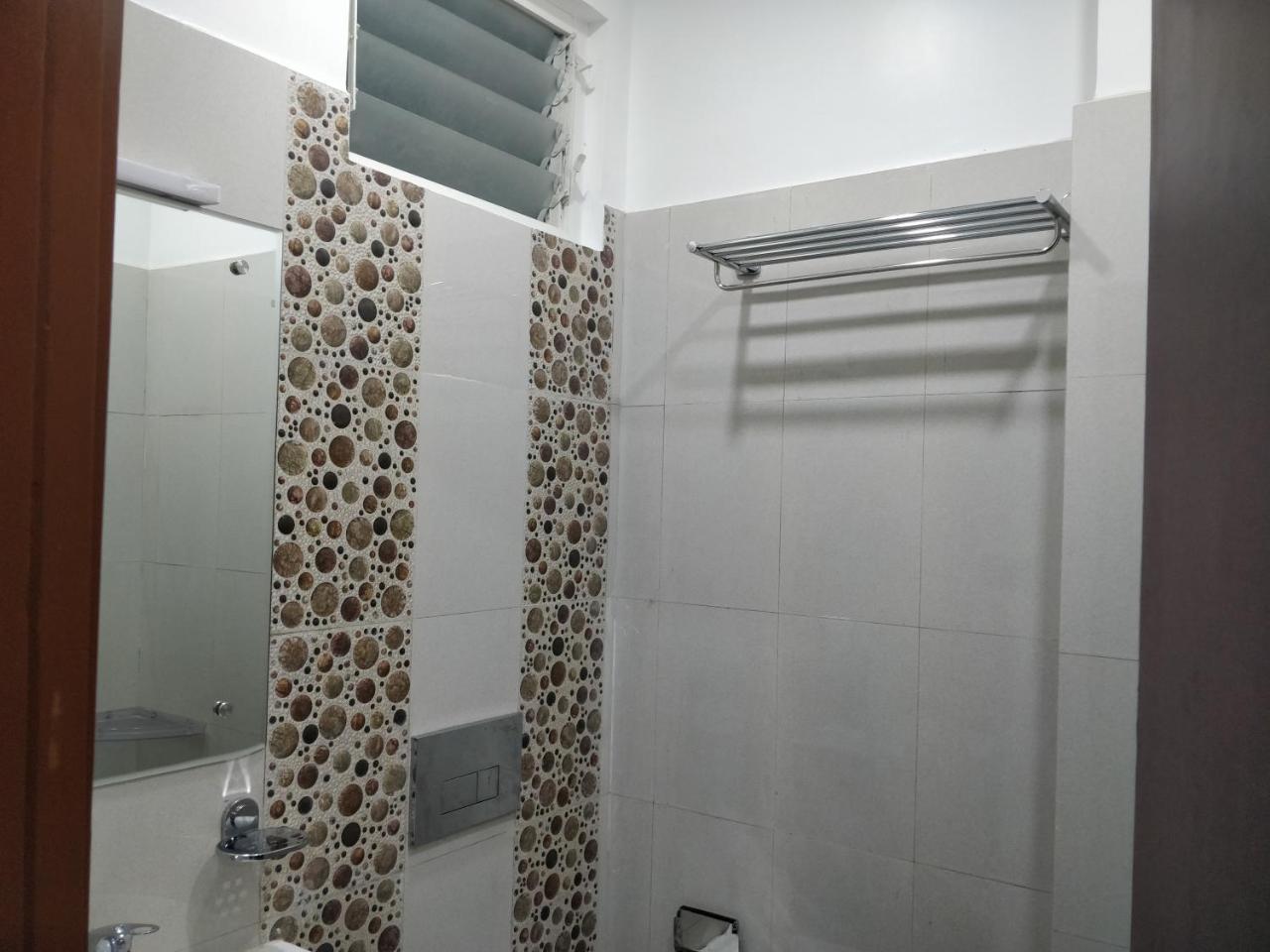 Oyo 16871 Anant Home Stay ชิลลอง ภายนอก รูปภาพ